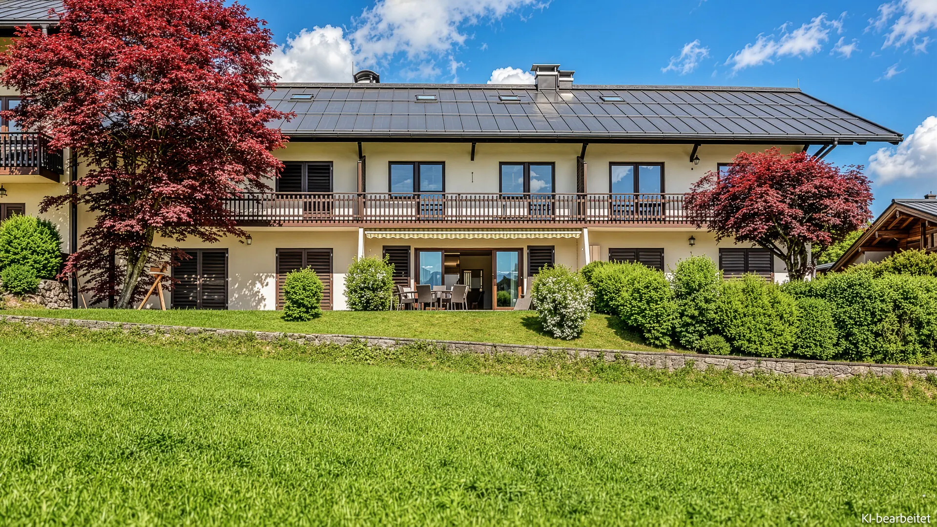 KITZIMMO-Domizil mit Potenzial in zentrumsnaher Ruhelage - Ski Out - Immobilien Kitzbühel.
