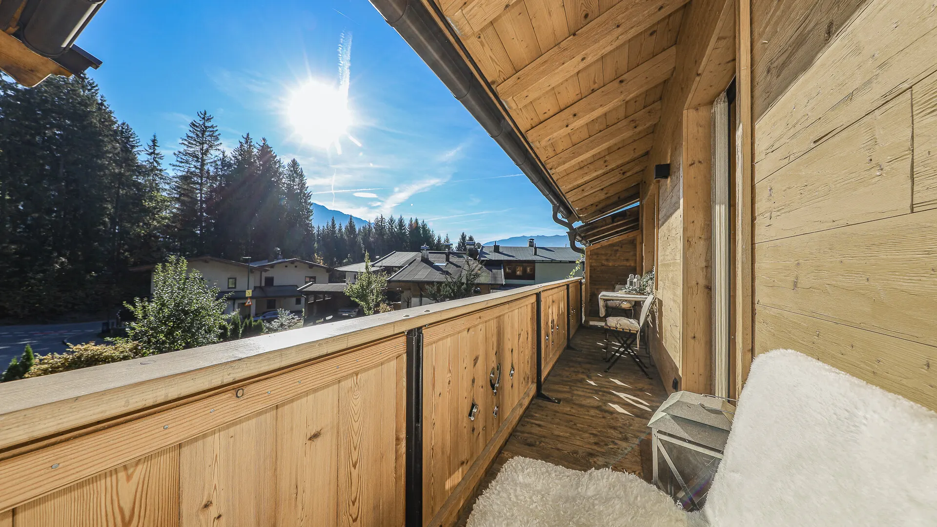 KITZIMMO-Exklusive Dachgeschosswohnung in idyllischer Lage - Immobilien Oberndorf.