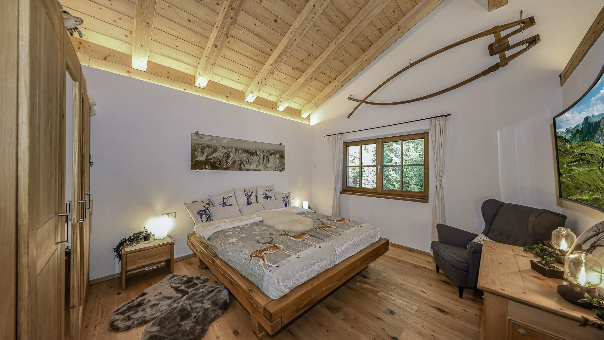 KITZIMMO-Exklusive Dachgeschosswohnung in idyllischer Lage - Immobilien Oberndorf.