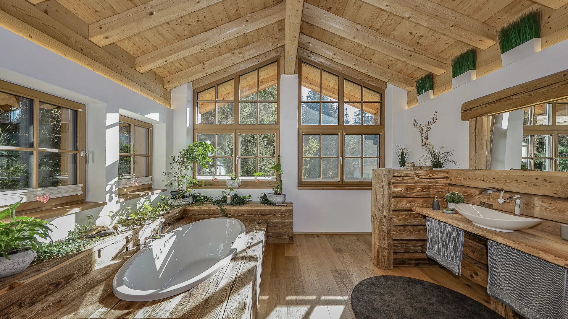 KITZIMMO-Exklusive Dachgeschosswohnung in idyllischer Lage - Immobilien Oberndorf.