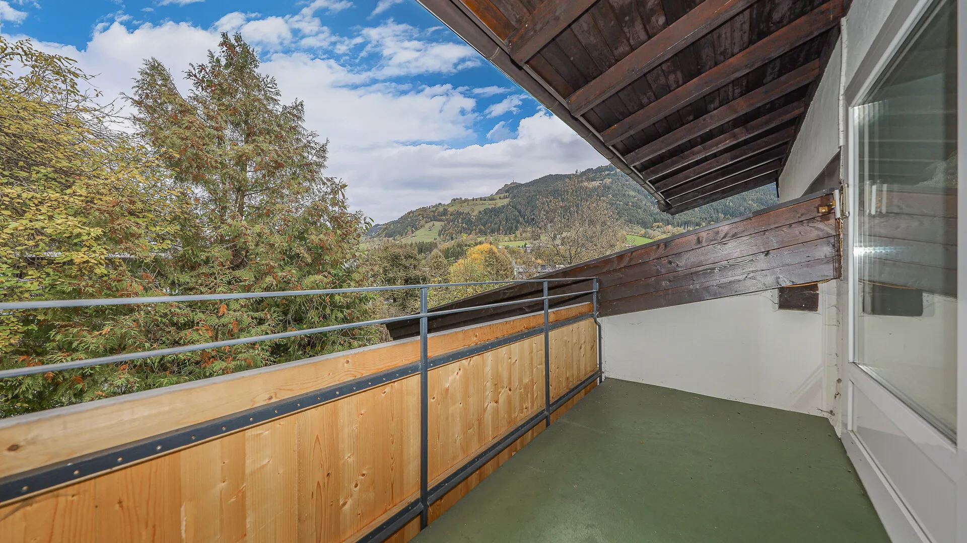KITZIMMO-3-Zimmerwohnung mit schönem Ausblick in Zentrumslage kaufen - Immobilien Kitzbühel.