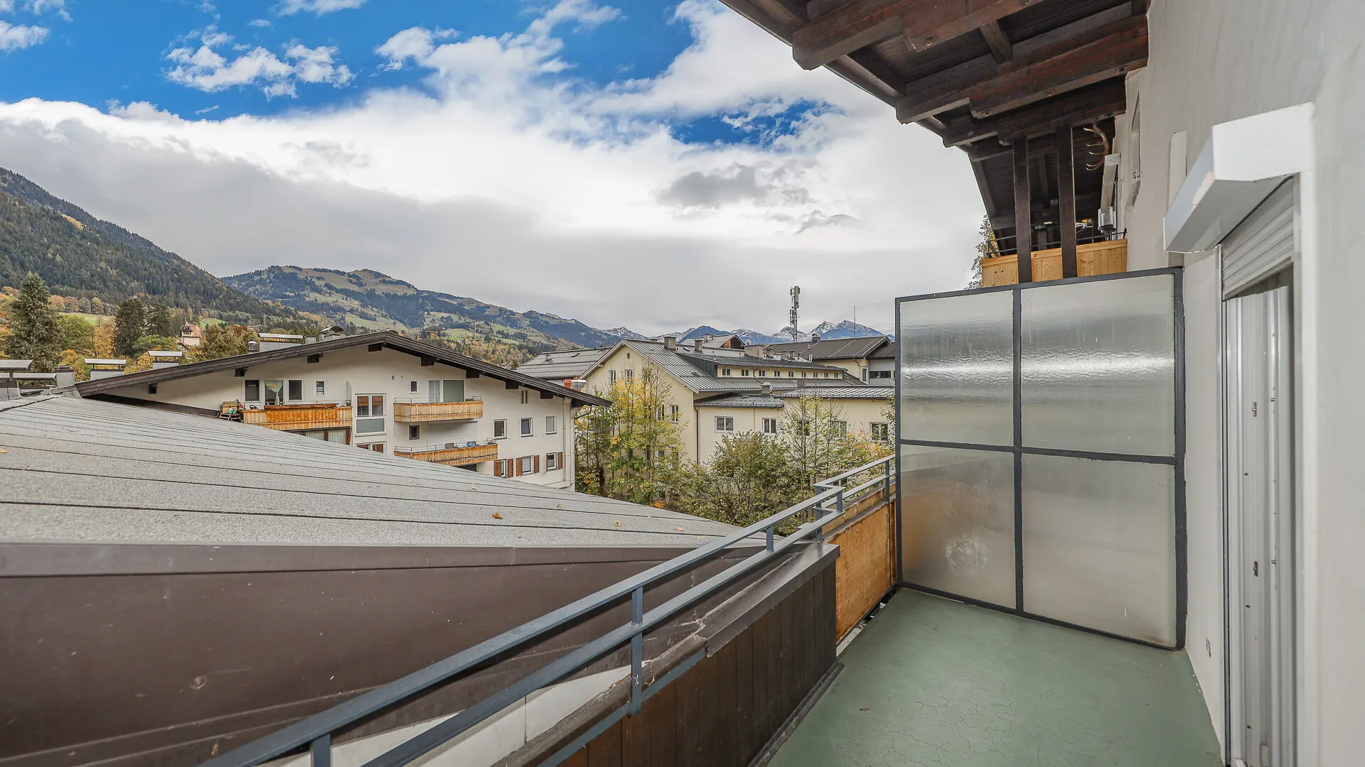 KITZIMMO-3-Zimmerwohnung mit schönem Ausblick in Zentrumslage kaufen - Immobilien Kitzbühel.