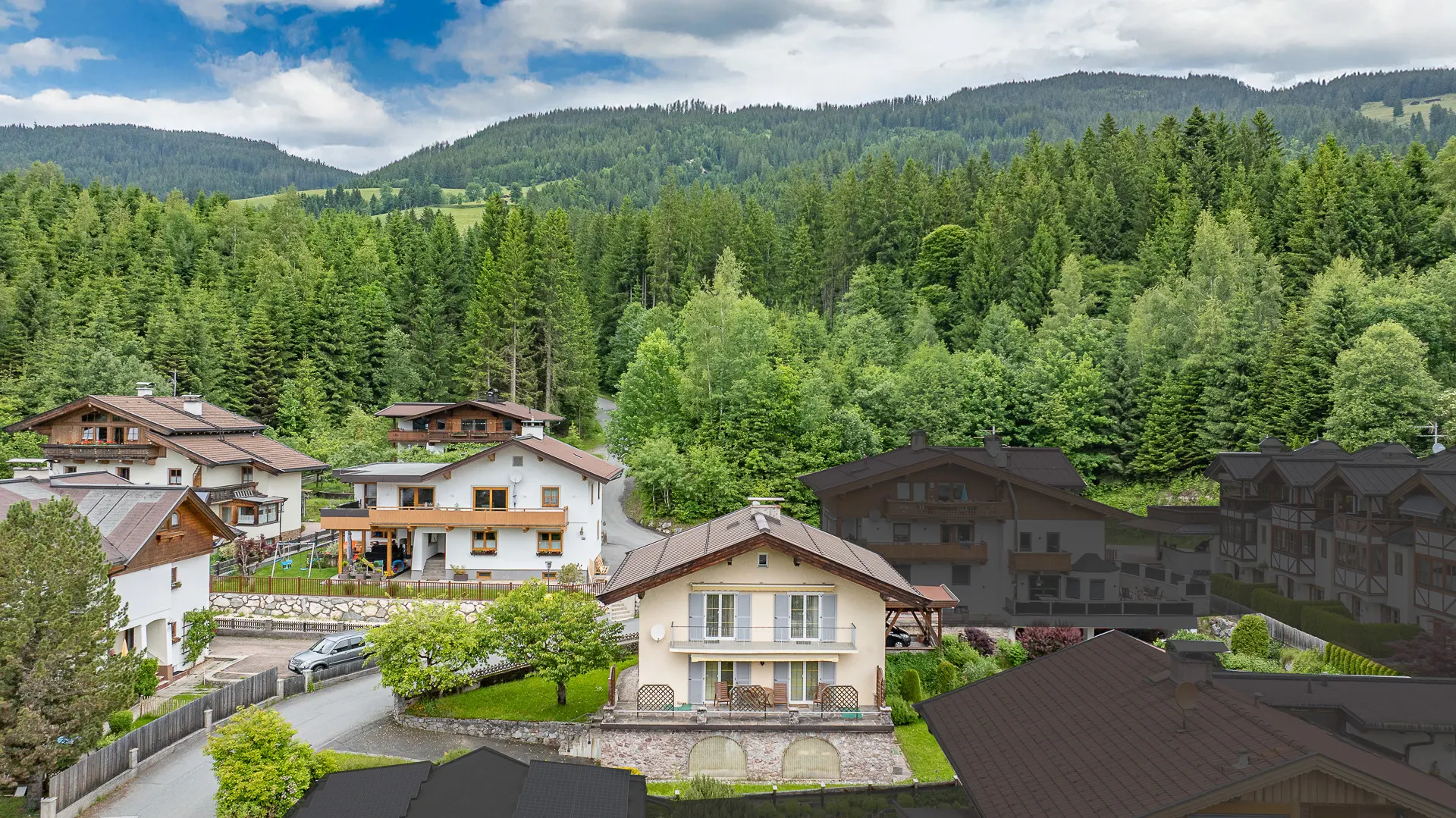 KITZIMMO-Baugrundstück mit Altbestand in sonniger Ruhelage kaufen - Immobilien Kirchberg.